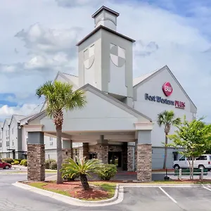 Western Savannah Airport & Hotel